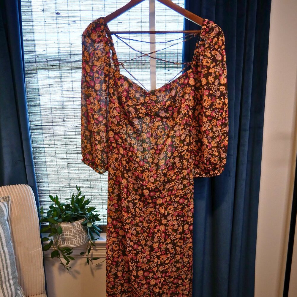 ASTR The Label Floral Lace-Up Maxi Dress – Black Multi, Size Medium